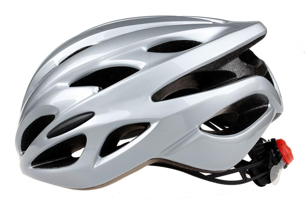 Casco de ciclismo de montaña con luz LED integralmente moldeado