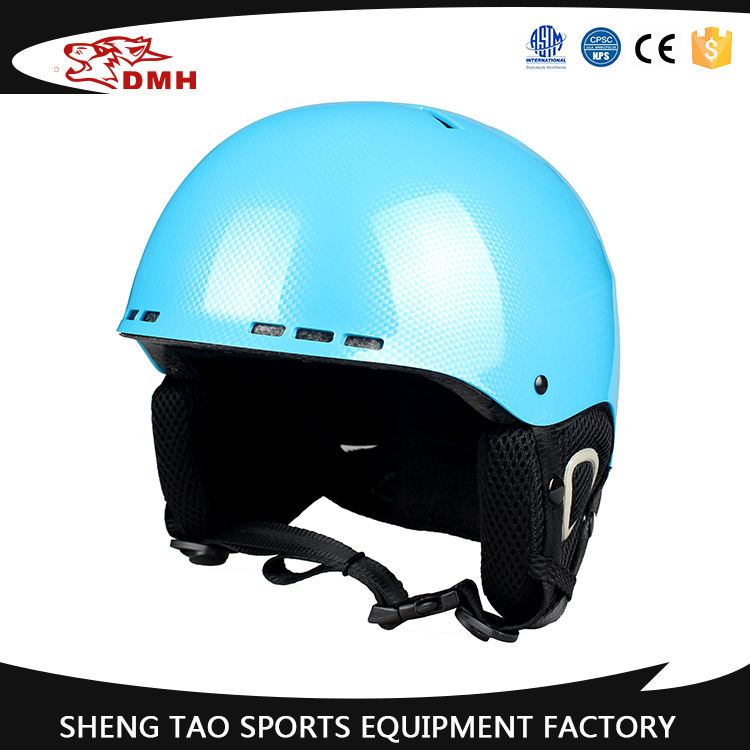 Casco de esquí de moda
