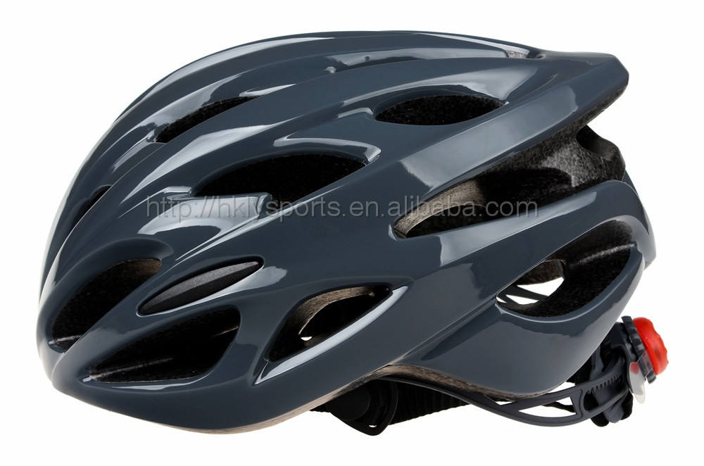 Casco de bicicleta al por mayor de moda para adultos con luz LED para bicicleta