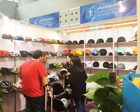 La mejor luz para casco de bicicleta.
