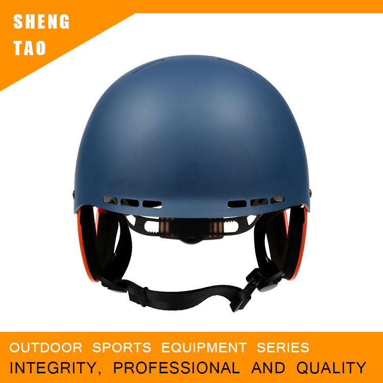 Casco de piragüismo seguro para deportes acuáticos