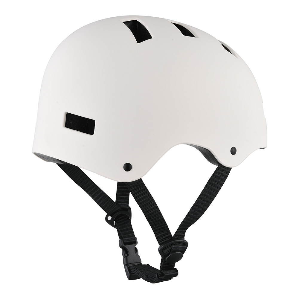 Casco de skate en molde