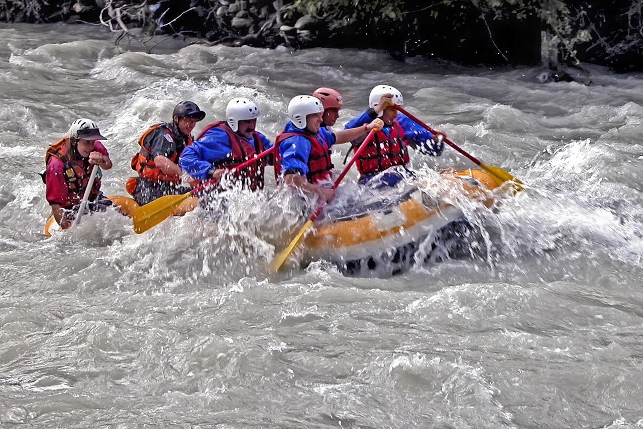 Proteger lo que más importa con un casco de kayak duradero